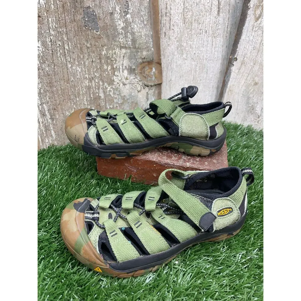 KEEN Newport H2 Water Sandals Youth 4 Camo
